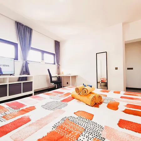 Old Town Oasis - Ap 9 *